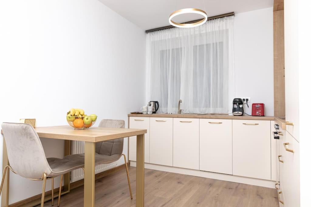 Enescu 3 City Center Flat Timisoara Ngoại thất bức ảnh